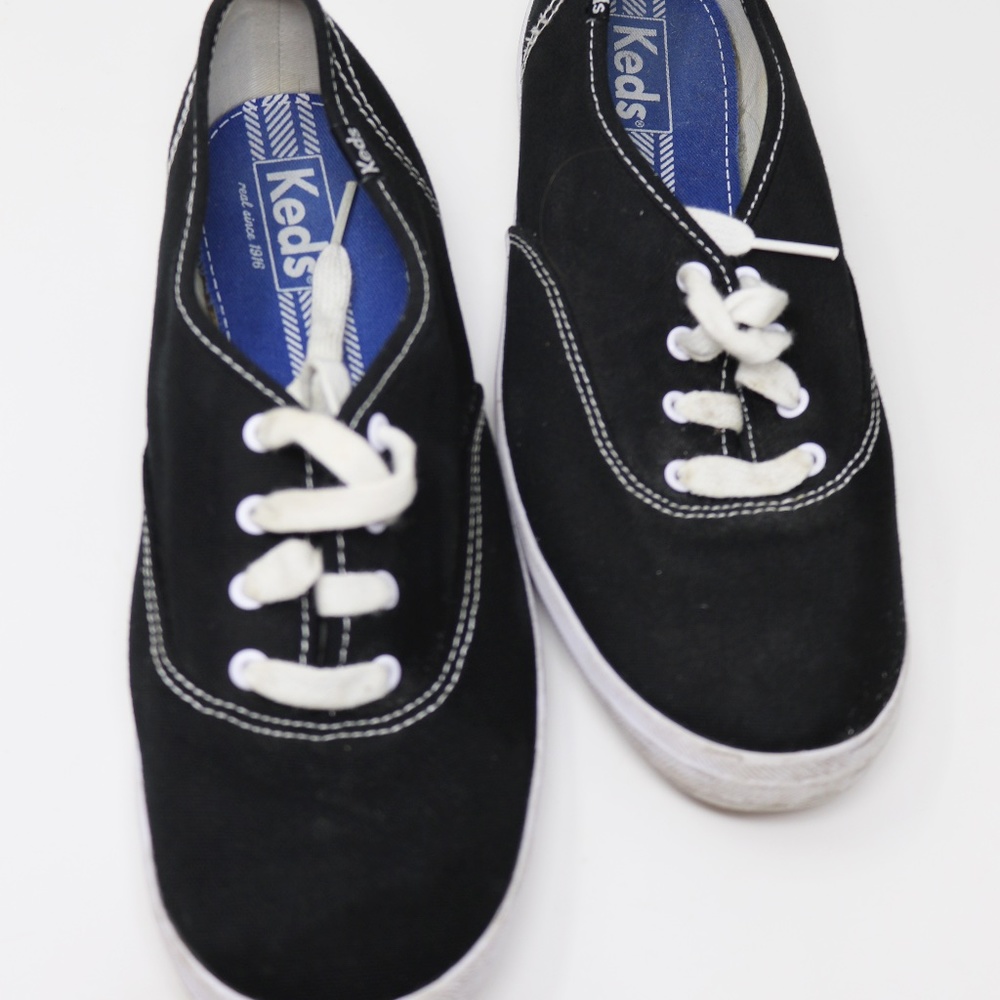 Keds Womens Champion Sneaker | Lightly Used | Size 8.5